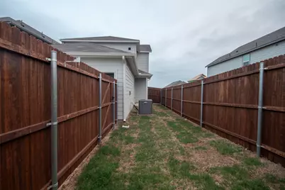 3101 Strawberry Farm Lane, Fort Worth, TX 76140 - Photo 25