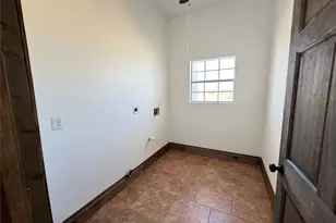 1015 Curry Rd, Waxahachie, TX 75167 - Photo 15