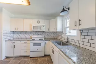 1002 W Sanford St, Arlington, TX 76012 - Photo 11