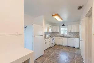 1002 W Sanford St, Arlington, TX 76012 - Photo 15
