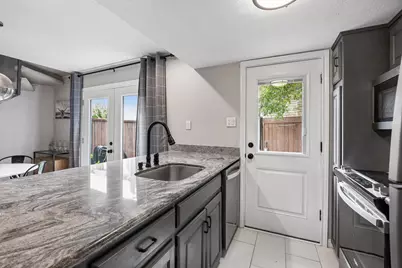 2702 Douglas Avenue #127, Dallas, TX 75219 - Photo 11