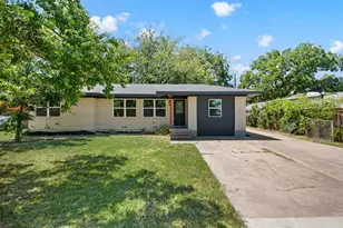 3557 Montreal Cir, Haltom City, TX 76117 - Photo 3