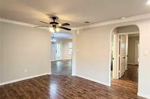 310 E Santa Fe St, Farmersville, TX 75442 - Photo 3