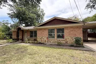 310 E Santa Fe St, Farmersville, TX 75442 - Photo 1