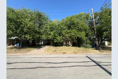 913 N 7th Street, Sanger, TX 76266 - Photo 1