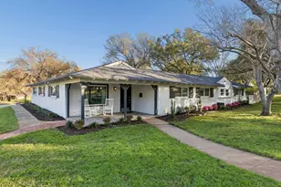 1828 Ems Rd E, Fort Worth, TX 76116 - Photo 3