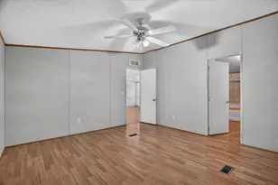125 Enchanted Oaks Ct, Hudson Oaks, TX 76087 - Photo 15