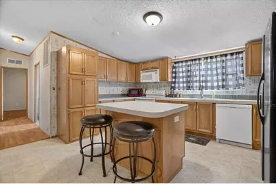125 Enchanted Oaks Court, Hudson Oaks, TX 76087 - Photo 11