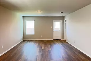 5557 Rollins Dr, Krum, TX 76249 - Photo 5