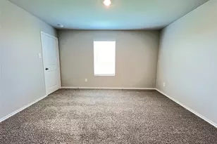 5557 Rollins Dr, Krum, TX 76249 - Photo 9
