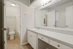 203 Trinidad Dr, Grand Prairie, TX 75052 - Photo 17