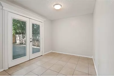 203 Trinidad Drive, Grand Prairie, TX 75052 - Photo 11