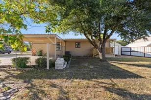 4514 Circle C Dr, Bellmead, TX 76705 - Photo 9