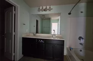 4204 Sapphire Ln, Granbury, TX 76049 - Photo 21