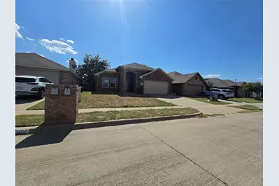 4204 Sapphire Lane, Granbury, TX 76049 - Photo 9