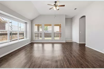 636 Brooks Street, Crowley, TX 76036 - Photo 7