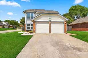 956 Sylvan Creek Dr, Lewisville, TX 75067 - Photo 1