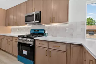3757 Blue Trace Ln, Farmers Branch, TX 75244 - Photo 3