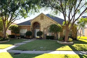 9709 Raven Ln, Irving, TX 75063 - Photo 1