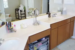 9709 Raven Ln, Irving, TX 75063 - Photo 9