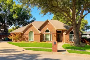 8521 Steeple Ridge Dr, North Richland Hills, TX 76182 - Photo 1