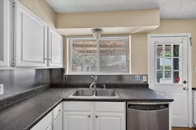 6512 High Country Trail, Arlington, TX 76016 - Photo 13