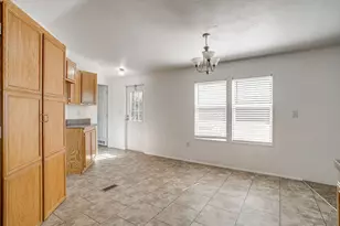 557 Surrey Ln, Burleson, TX 76028 - Photo 9