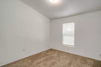 557 Surrey Lane, Burleson, TX 76028 - Photo 15