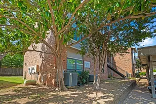 400 Pebble Way, Arlington, TX 76006 - Photo 29
