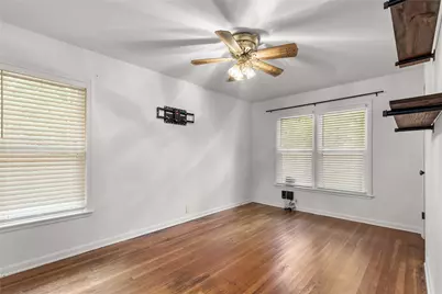 1015 W Sycamore Street, Sherman, TX 75092 - Photo 17