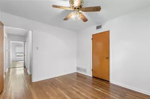 1015 W Sycamore St, Sherman, TX 75092 - Photo 17