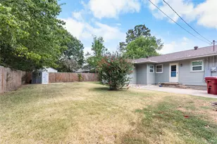 1015 W Sycamore St, Sherman, TX 75092 - Photo 23