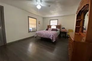 621 N Birch Ave, Munday, TX 76371 - Photo 7