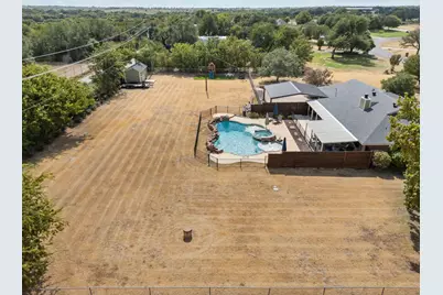 1910 Circleview Drive, Weatherford, TX 76087 - Photo 37