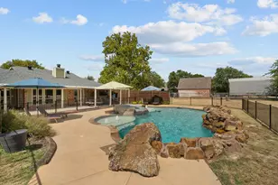 1910 Circleview Dr, Weatherford, TX 76087 - Photo 27