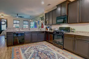 1409 Ellis Ln, Aubrey, TX 76227 - Photo 9
