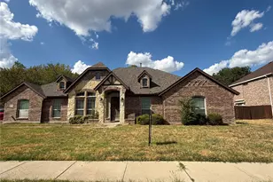1253 Carriage Creek Dr, DeSoto, TX 75115 - Photo 1