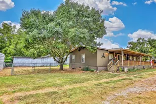 256 Newcastle Dr, Gordonville, TX 76245 - Photo 3