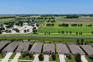 533 Yellowstone Dr, Celina, TX 75009 - Photo 3