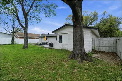 1920 Canterbury Street, Irving, TX 75062 - Photo 35