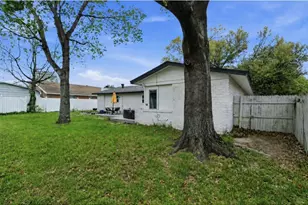 1920 Canterbury St, Irving, TX 75062 - Photo 35