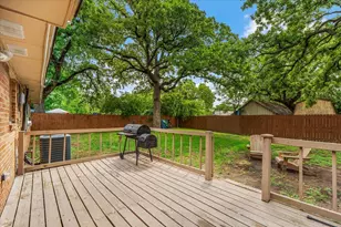 2244 Cambridge Dr, Irving, TX 75061 - Photo 27
