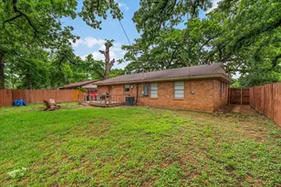 2244 Cambridge Dr, Irving, TX 75061 - Photo 29