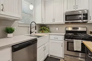 407 Floyd St, Waxahachie, TX 75165 - Photo 9