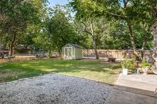 407 Floyd St, Waxahachie, TX 75165 - Photo 23