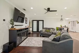 407 Floyd St, Waxahachie, TX 75165 - Photo 5