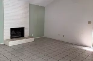 2703 Capistrano Ct S, Arlington, TX 76015 - Photo 9