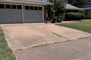 2703 Capistrano Ct S, Arlington, TX 76015 - Photo 5