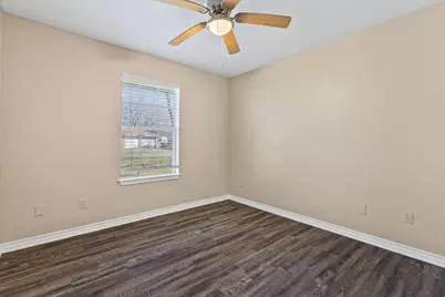 207 E Travis Street, Leonard, TX 75452 - Photo 23