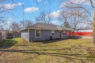 207 E Travis St, Leonard, TX 75452 - Photo 27